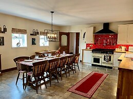 Quaint 4 Bed Barn Conversion Barnhouse Starshinezz