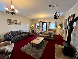 Quaint 4 Bed Barn Conversion Barnhouse Starshinezz