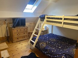Quaint 4 Bed Barn Conversion Barnhouse Starshinezz