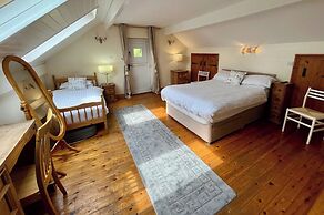 Starshinezzz - Large Farmhouse County Durham