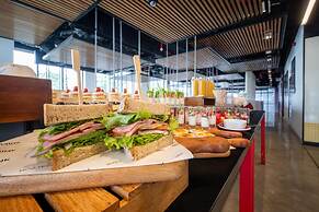 Wink Saigon Centre, Unscripted by Hyatt - 24 Hours stay