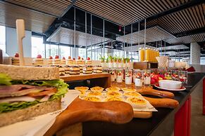 Wink Saigon Centre, Unscripted by Hyatt - 24 Hours stay