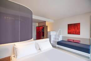 Wink Saigon Centre, Unscripted by Hyatt - 24 Hours stay