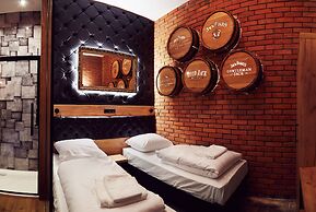 Lord Jack Apartments