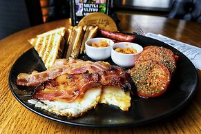 Lord Jack Apartments