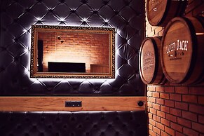 Lord Jack Apartments