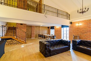 Lord Jack Apartments