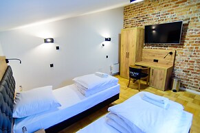 Lord Jack Apartments