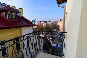 Lord Jack Apartments