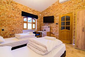 Lord Jack Apartments