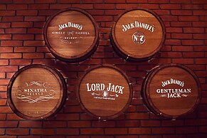 Lord Jack Apartments