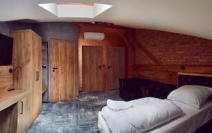 Lord Jack Apartments