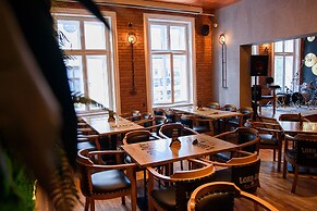 Lord Jack Apartments