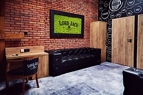 Lord Jack Apartments