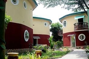 Honeyland Beach Resort