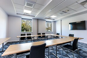 Holiday Inn Express Bicester by IHG