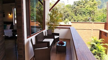 Toucan Platinum Suites Aparthotel