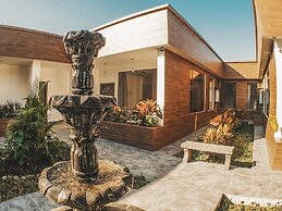 Toucan Platinum Suites Aparthotel