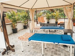 Toucan Platinum Suites Aparthotel