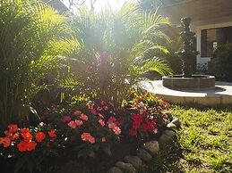Toucan Platinum Suites Aparthotel