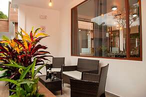 Toucan Platinum Suites Aparthotel
