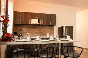 Toucan Platinum Suites Aparthotel