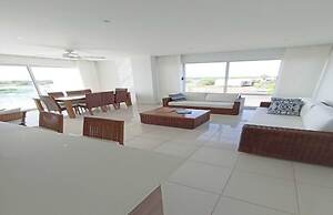 Marina Puerto Velero