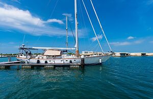 Marina Puerto Velero