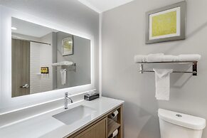 Best Western Plus Mid County