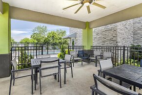Best Western Plus Mid County