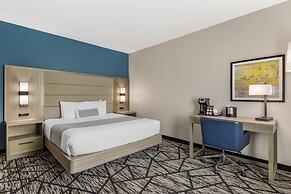 Best Western Plus Mid County