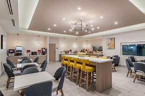 Best Western Plus Mid County