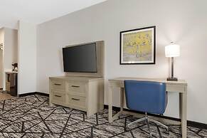 Best Western Plus Mid County