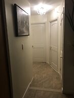 Cozy, Classy Duplex near NYC