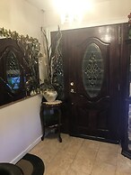 Cozy, Classy Duplex near NYC