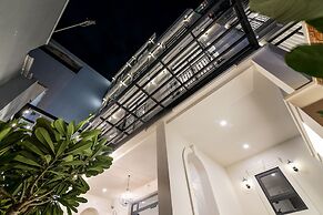 Cozrum Homes The Gallery Residence