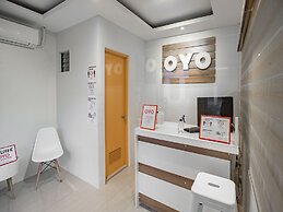 OYO 605 The Quarters