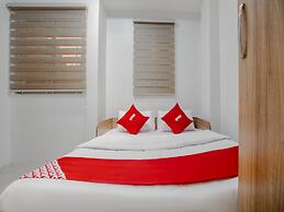 OYO 605 The Quarters