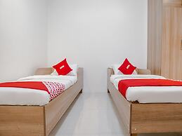 OYO 605 The Quarters