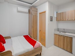 OYO 605 The Quarters