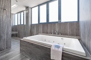 Hellenic Vibes Smart Hotel