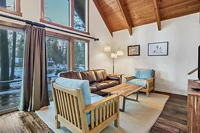 12 Central 2 Bedroom Home by Redawning