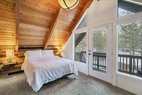 12 Central 2 Bedroom Home by Redawning