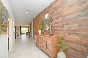 8812cruden 8 Bedroom Villa by RedAwning