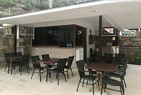 Gozdem Apart 1