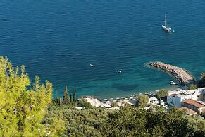 Searocks Exclusive Villas Resort