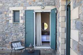 Searocks Exclusive Villas Resort