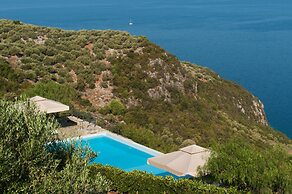 Searocks Exclusive Villas Resort