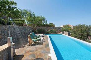 Searocks Exclusive Villas Resort