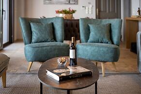 Searocks Exclusive Villas Resort